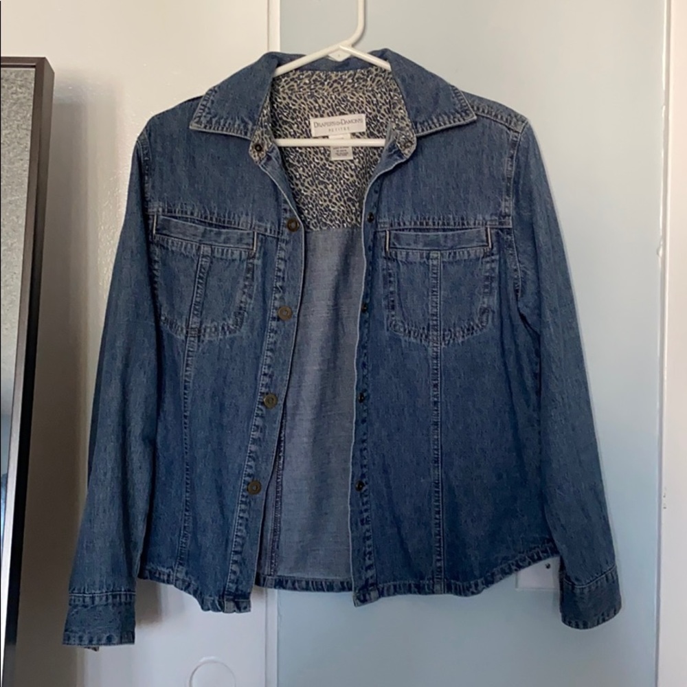 Jean jacket with Leopard print